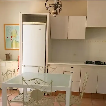 Hébergement de vacances Maison Provence T2 Avec Jardin Privé *