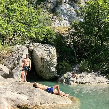 Hébergement de vacances Maison Provence T2 Avec Jardin Privé Le Chaffaut-Saint-Jurson